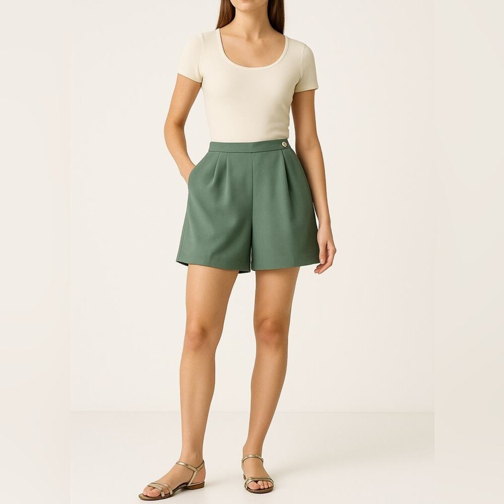 VINTAGE LUCIA PETITES Pleated Dress Shorts | 10 | Sage Green | 80s Mod Style